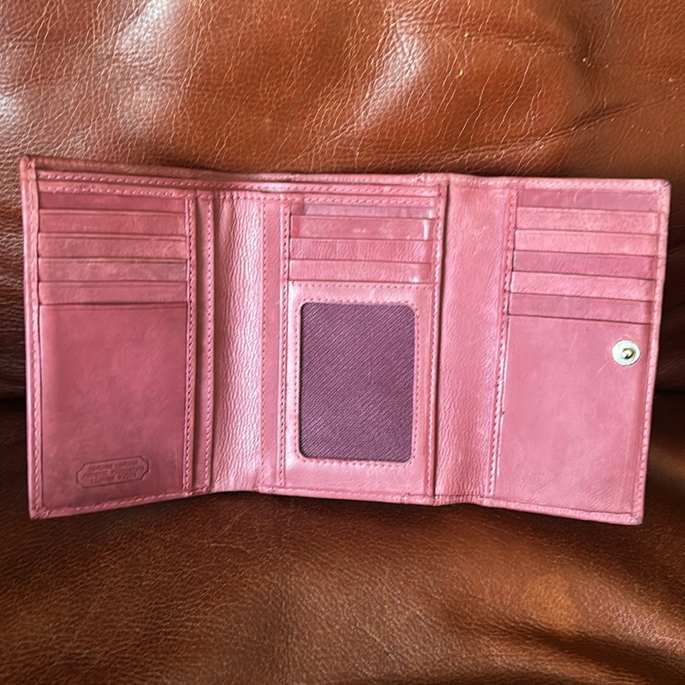 Firenze Trifold Wallet - Picture 6 of 9